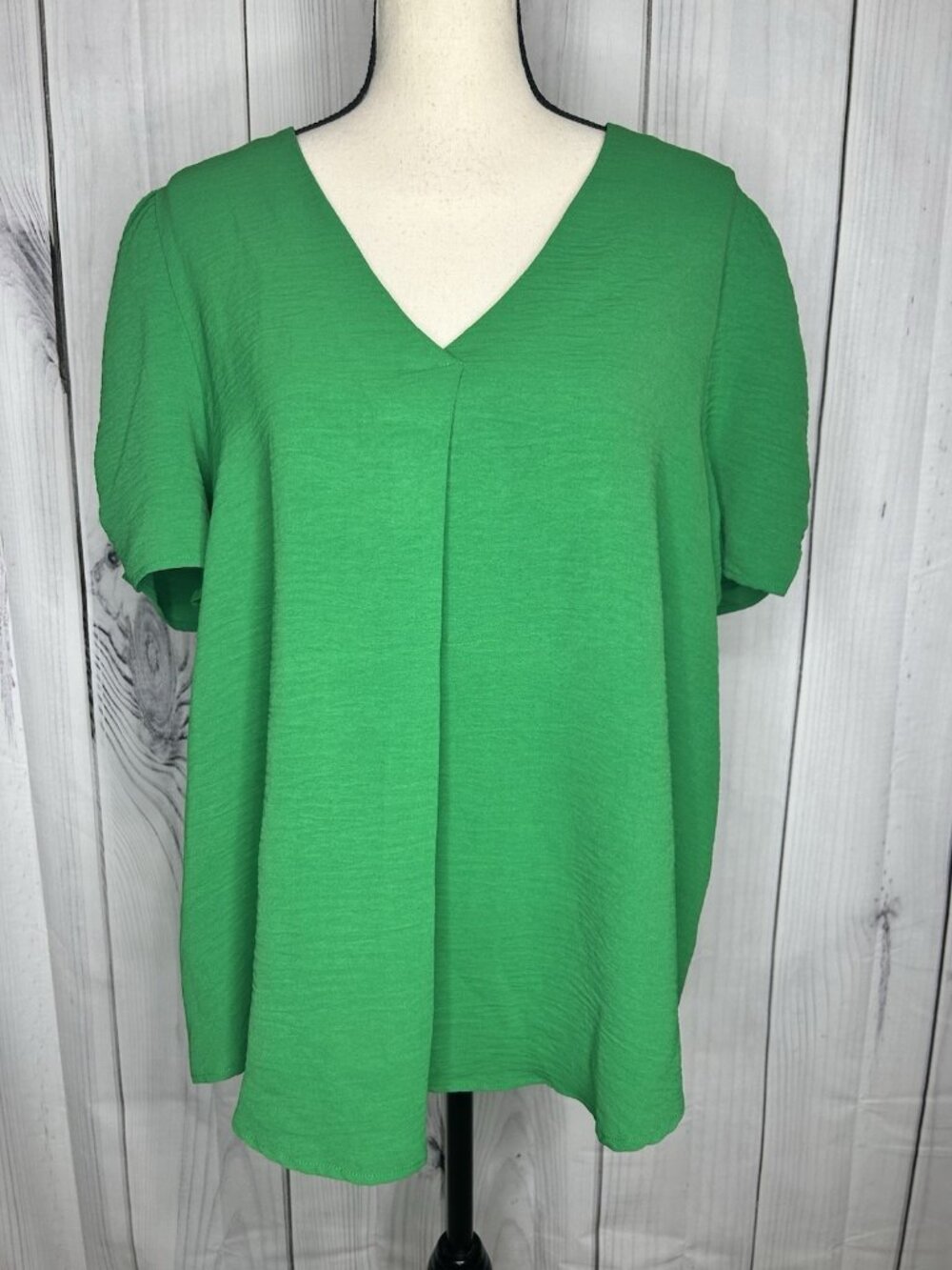 Jodifl Womens Sz Large Bright Green Short Ruched Sleeve V-Neck Blouse